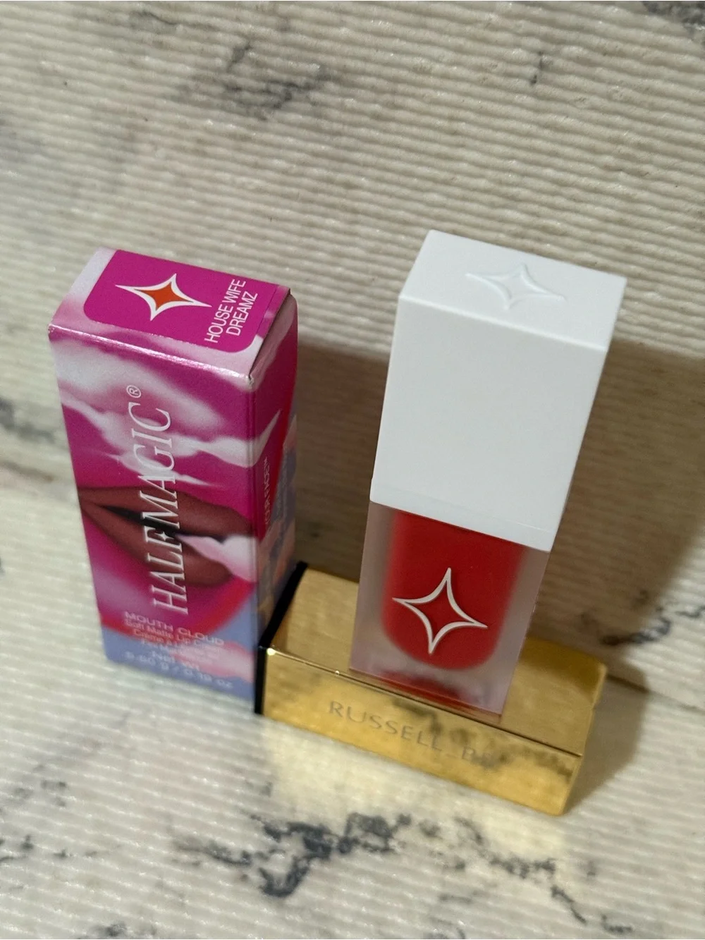 Half Magic Mouth Cloud Soft Matte Lip Cream: House Wife Dreamz (Coral)
